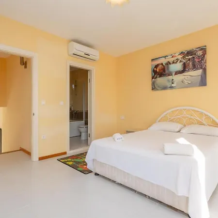 Pine 4 * Göcek